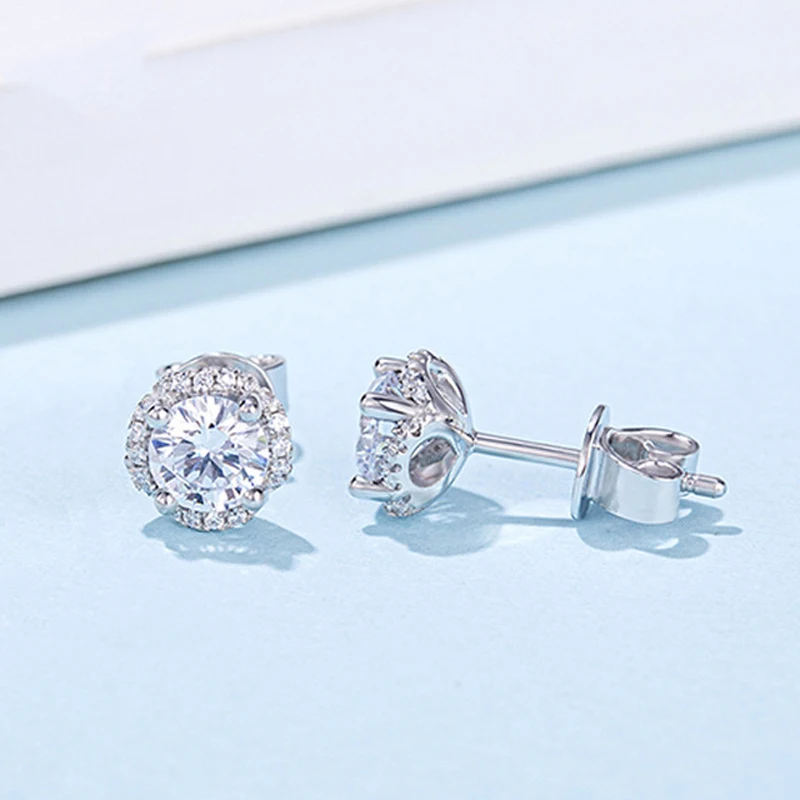

Knobspin Luxury 100% 925 Sterling Silver Real 0.5 Carat D Color Moissanite Wedding Stud Earrings For Women Party Fine Jewelry