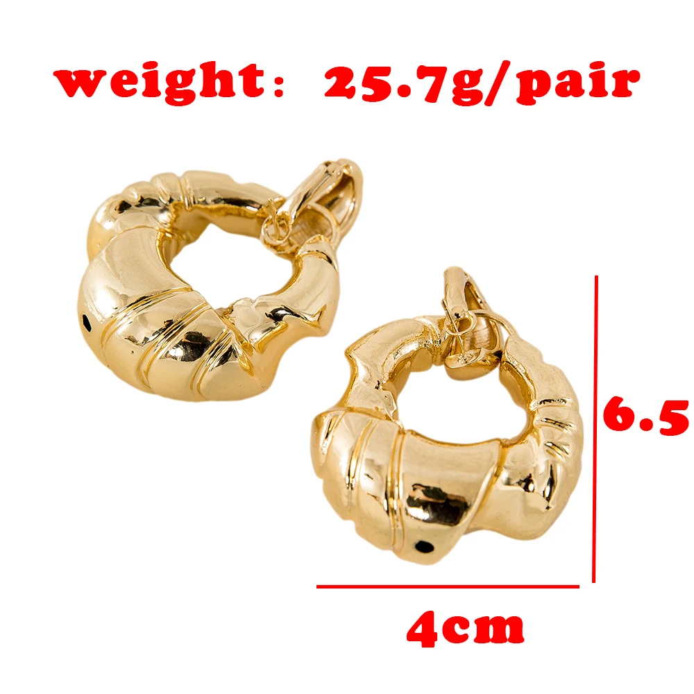 

Golden Color Popular Design Copper Necklace And Earrings Jewelry Set For Women 2021 New Arrival Wedding Party Attendance