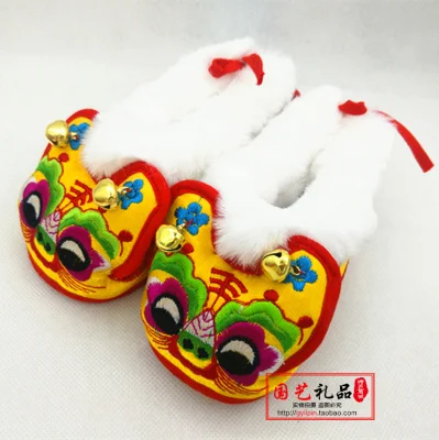 

Male and female baby qiu dong tiger head shoes soft sole embroidery pure manual tiger shoes baby traditional folk baby