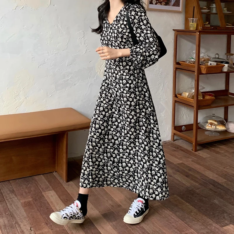 

Dress for Women Retro Floral Dress Spring New Female Skirt Design Sense Niche Waist Was Thinner Mid-length Skirt Trend