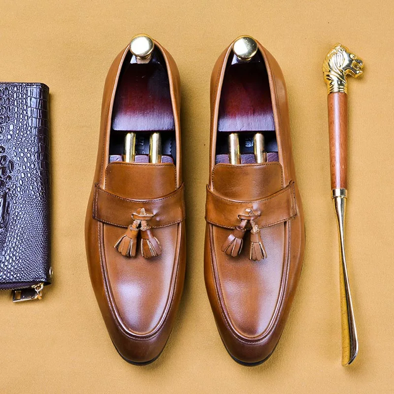 

Luxury Brand Waxing Process Pointed Toe Tassels Italian Dress Formal Flats Fashion Business Oxford Office Shoes Men A148