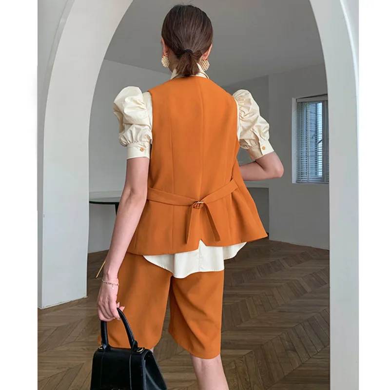 

DEAT 2021 New Women's Solid Color V-neck Sleeveless Fashion Temperament Slim Slimming Waistcoat Shorts Suit Summer Autumn7E1291