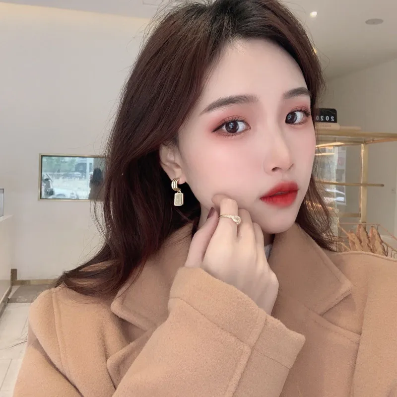 

Korean elegant woman geometric matte metal acrylic earrings, fashionable lovely woman for earrings jewelry wholesale party gifts
