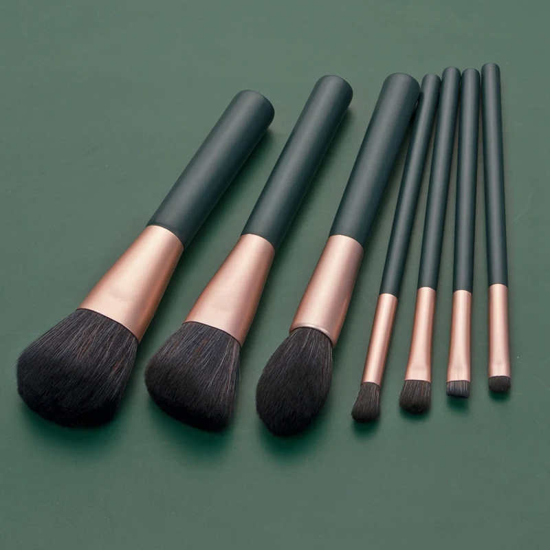 

7Pcs Makeup Brushes Set Face Powder Foundation Eye Shadow Contour Concealer Portable Travel Makeup Brush Beauty Brush