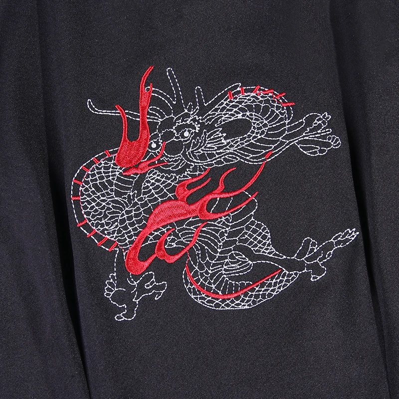 Готическое черное винтажное платье с вышивкой и коротким рукавом облегающее