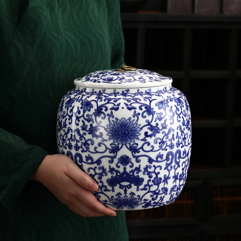 

Classical Blue Flower Pattern Ceramic Tea Caddy Large Kung Fu Tea Sealed Storage Jar Desktop Crafts Antique Ornament Home Decor