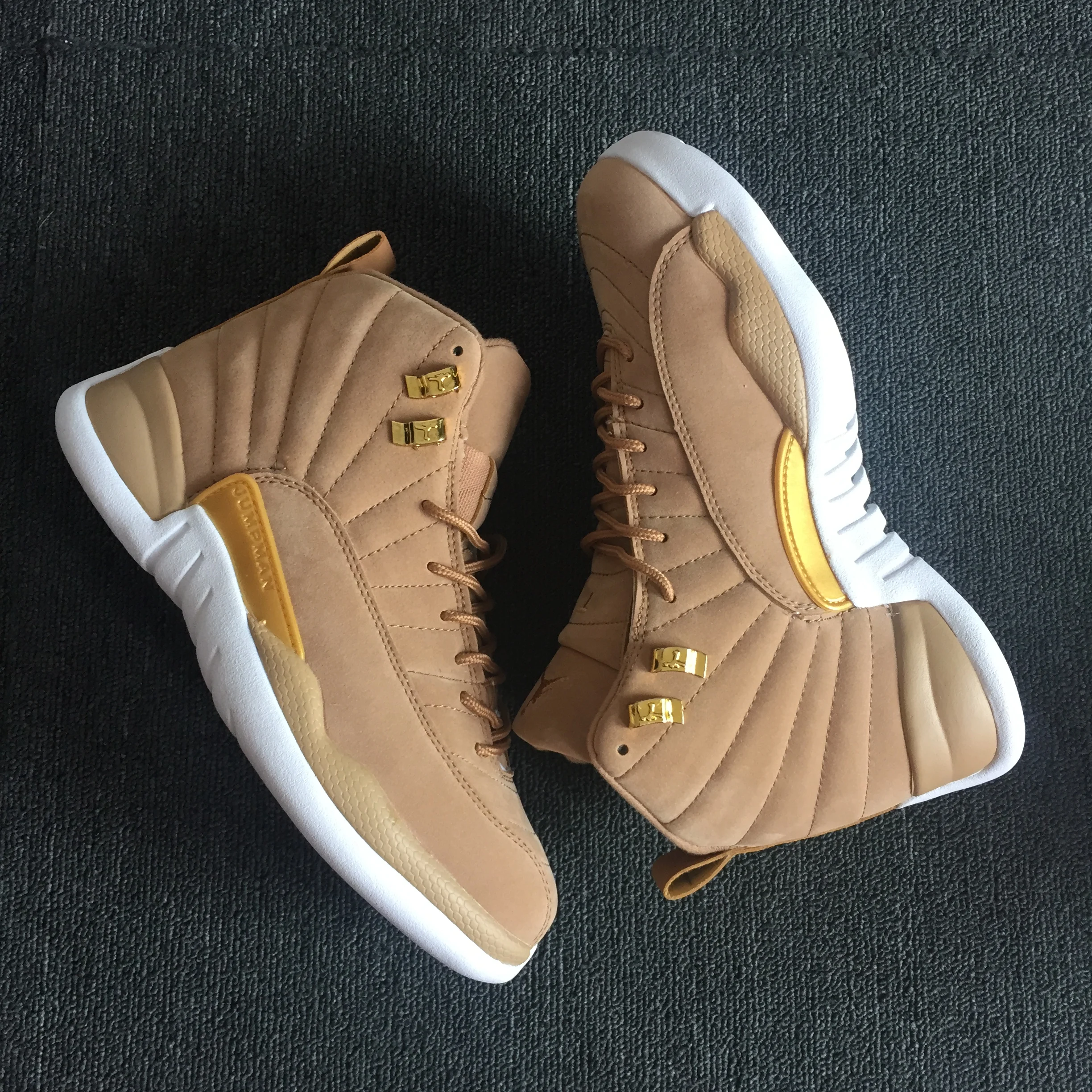 

Box basketball 12 12s mens dark game royal game ball basketball shoes Royal Suede 12s The Master Gym Red Sport Sneaker