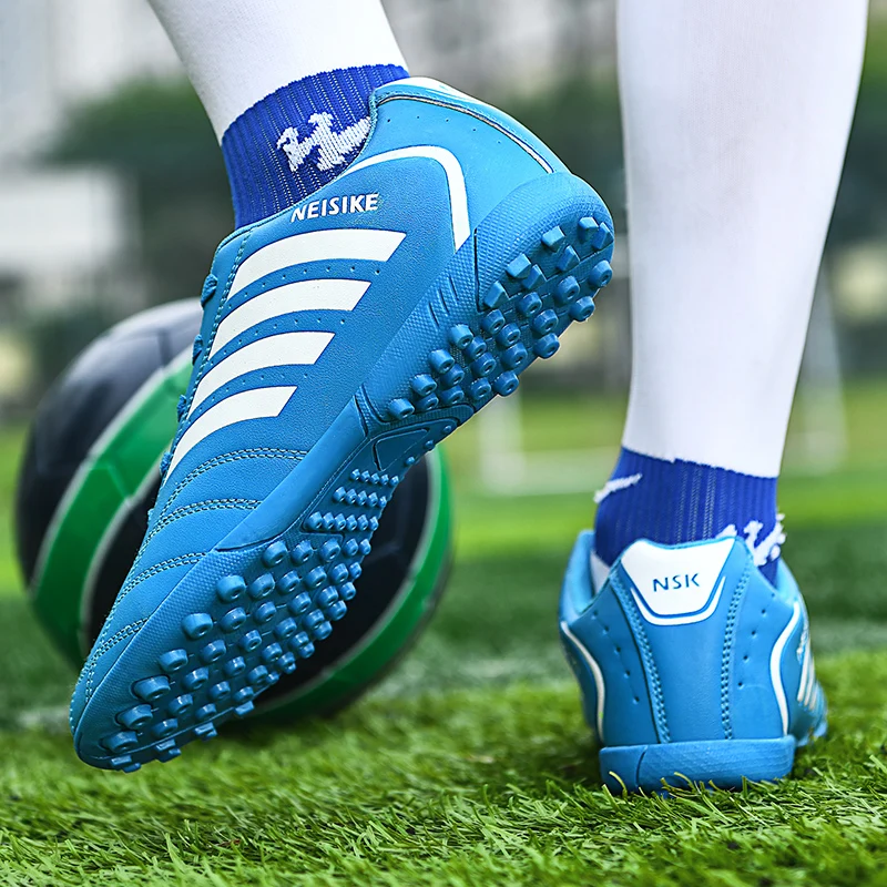 New Arrival Green Cheap Soccer Shoes Men Women Breathable TF Sports Shoes Football Men Outdoor Lightweight Soccer Shoes Society