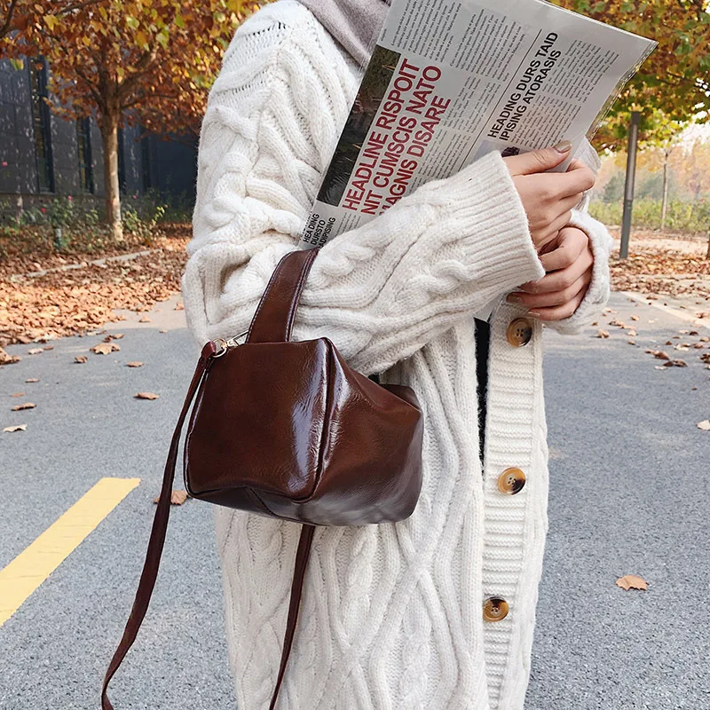 

Simple Pillow Handbag Women PU Leather Shoulder Bag Vintage Crossbody Bag Large Capacity Messenger Pouch Daily Bolso