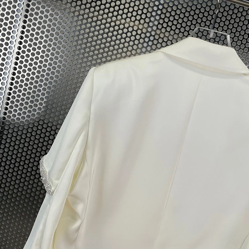 

TWOTWINSTYLE Casual Hollow Out Diamonds Blazer For Women Notched Long Sleeve Korean Straight Blazers Female 2021 Spring Clothing