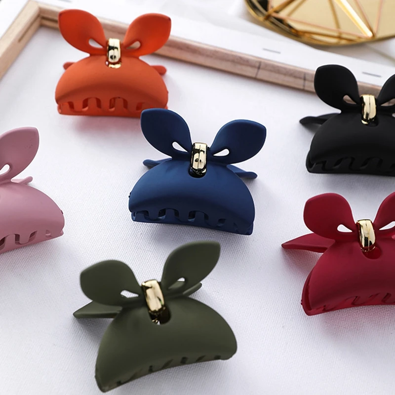 

2020 New Claw Clip for Women Tough Black Plastic Hair Claw Large Size Hair Clamps Claw Clip Crab for Hair Accessories for Women