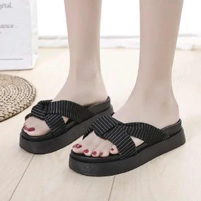 

Slippers Women Summer New Fashion Women's Slippers 2021Ladies Flip Flops Shoes Flat Luxury Flip Flops Butterfly Casual Rubber