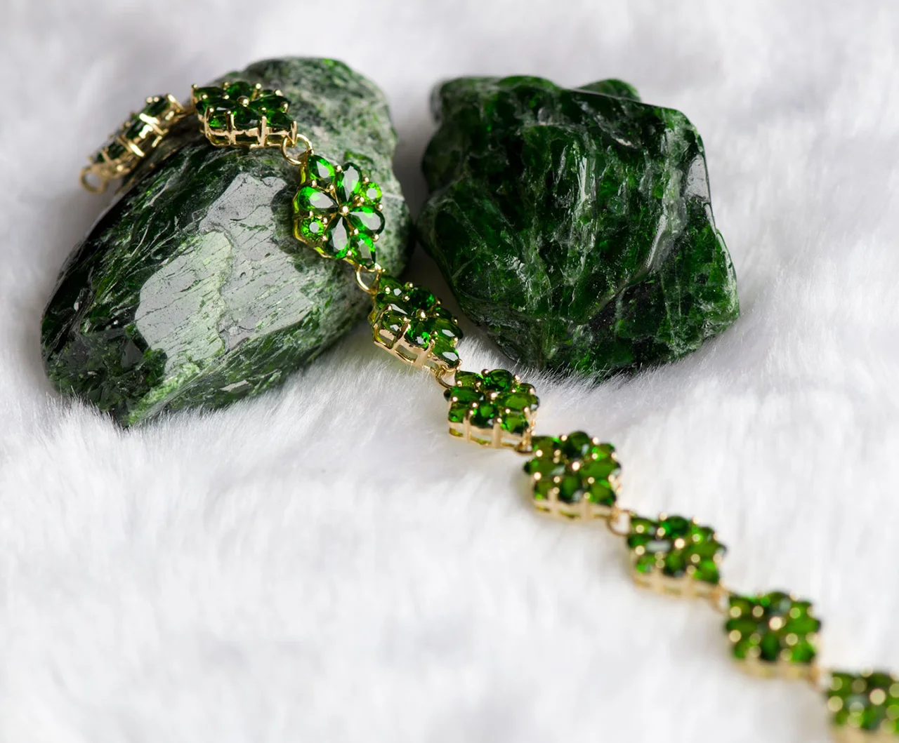 Хромдиопсидом