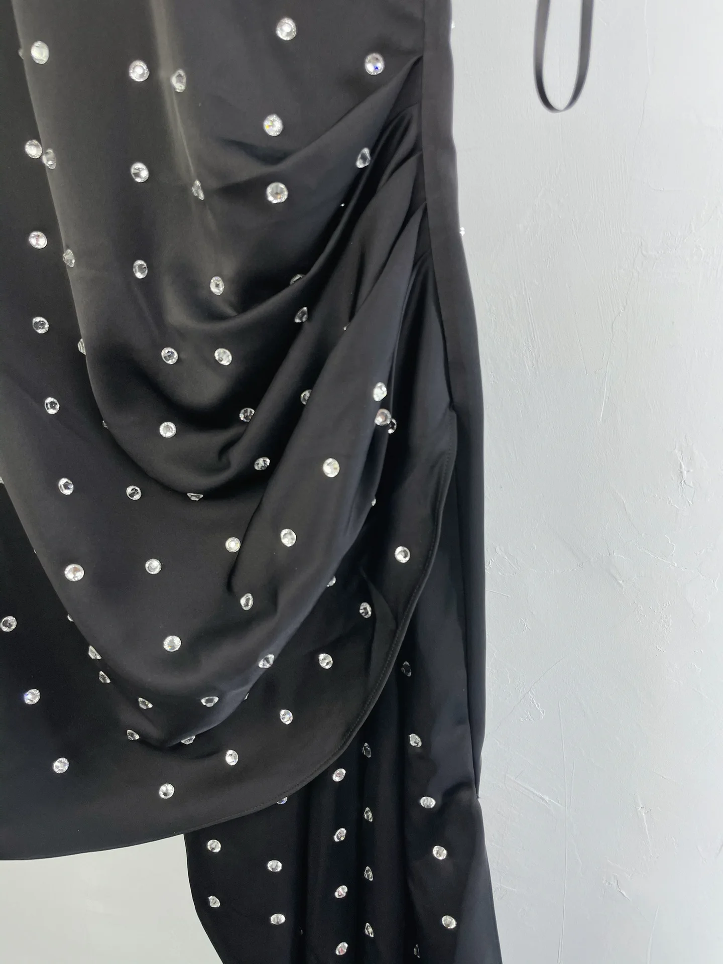 

2021 new women Fashion Sleeveless V-Neck Rhinestone Irregular Dress 0330