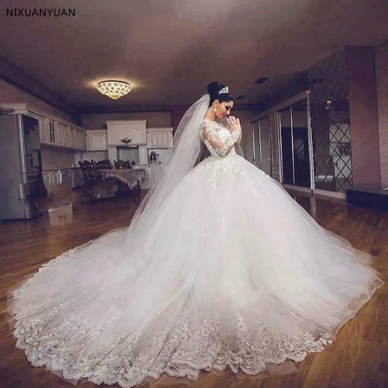 

2021 Gorgeous Ball Gown Wedding Dress Vintage Tulle Appliques Court Train Long Sleeve Wedding Gowns