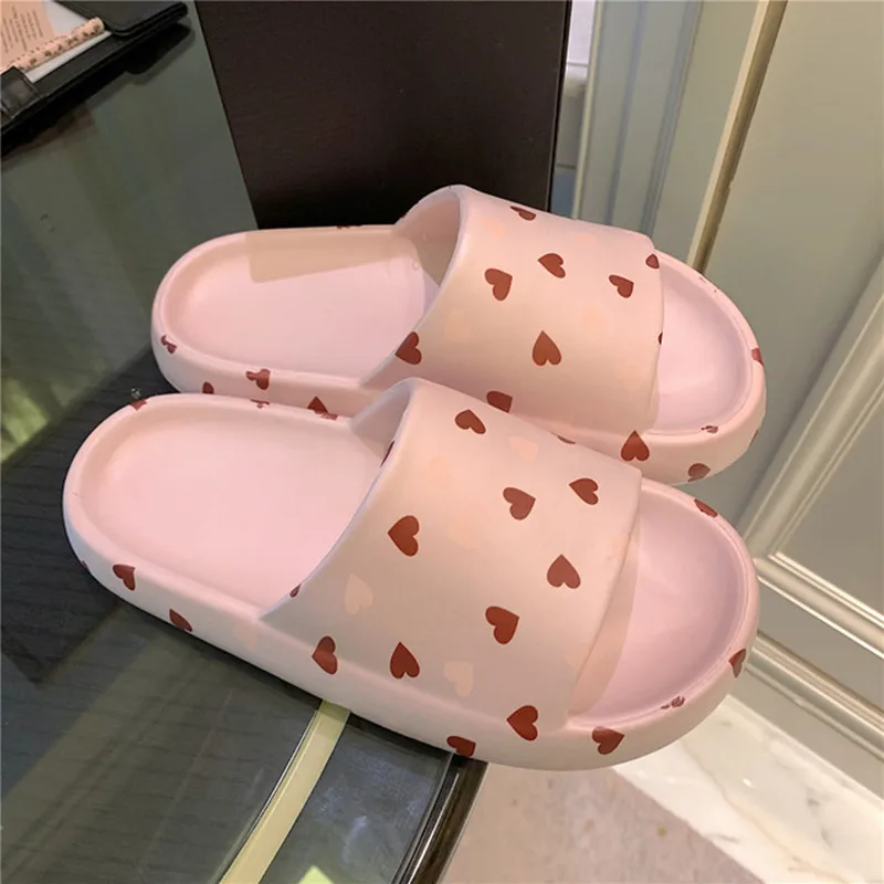 

2021 female summer new slippers fashion thick-soled love heart EVA outsole lovely girl indoor bathroom slippers