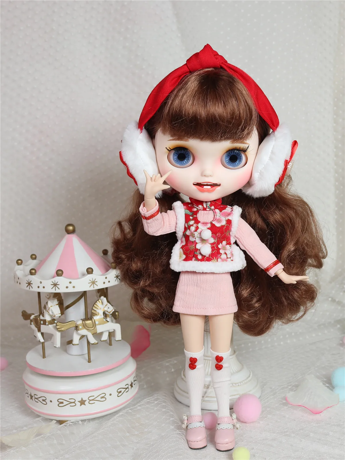 Neo Blythe Doll Pink Christmas Dress With Earmuffs 2