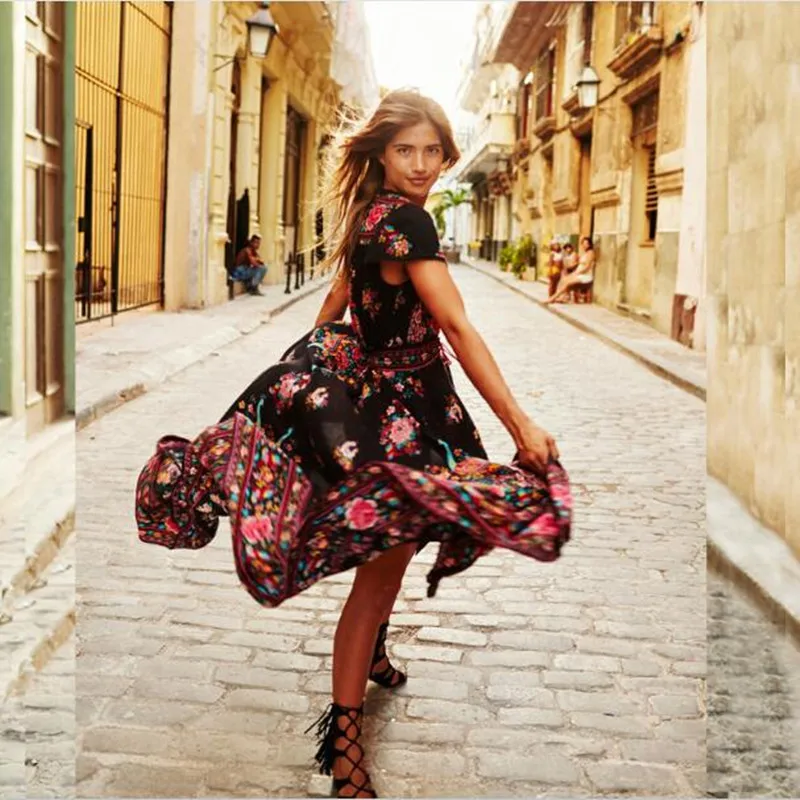 Богемные женские платья с коротким рукавом и глубоким вырезом Sukienki Rose цветочным