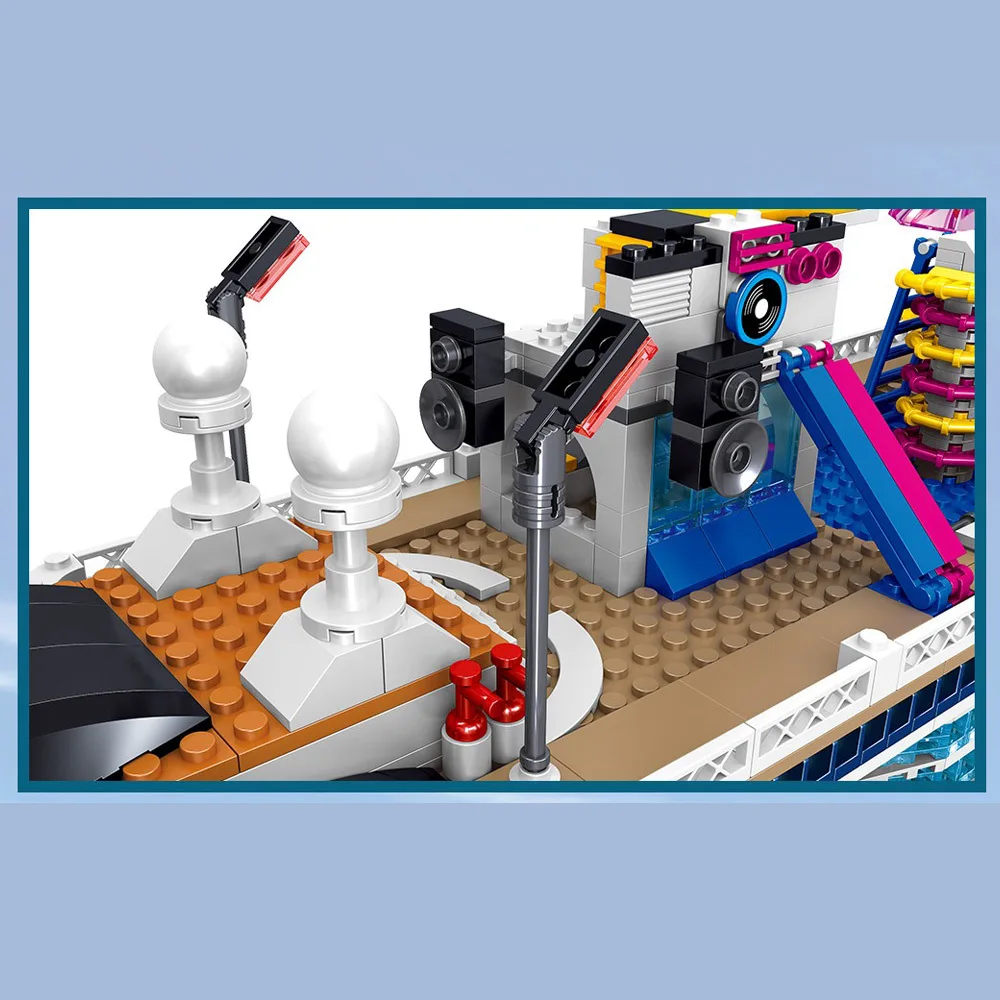 

Street View Series The MOC Cruise Liner Ship QL1807 Model Building Blocks Bricks Assembly Kit Toys Christmas Gifts 2446PCS