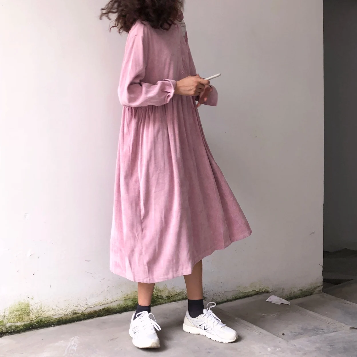 

Корейское модное милое весеннее вельветовое платье Ins в стиле ретро базовое универсальное платье-рубашка средней длины