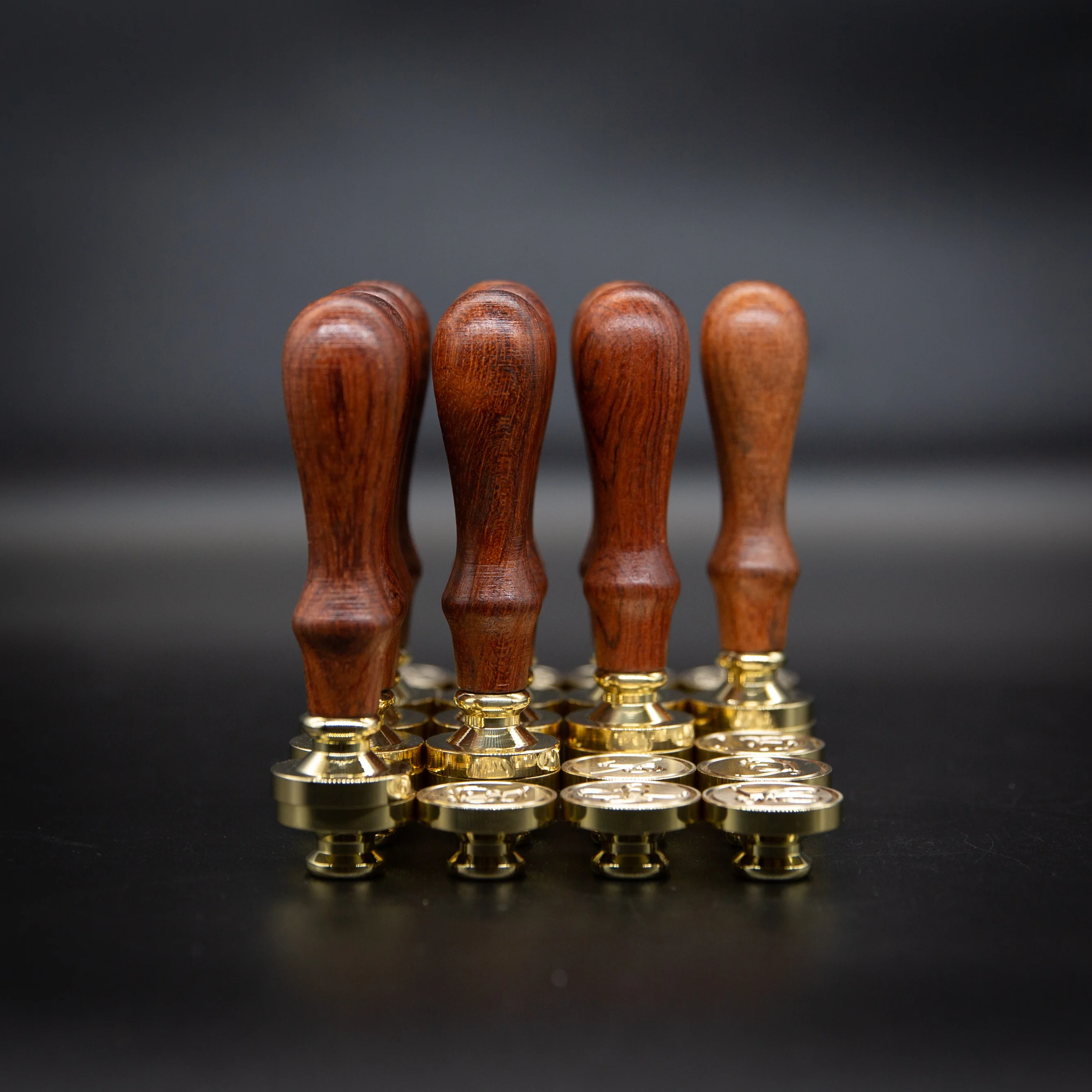 Штамп восковой для изготовления металлических открыток 26 букв | Дом и сад