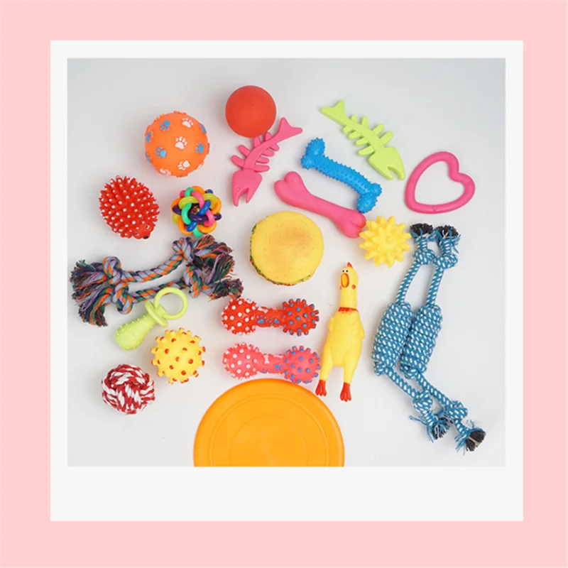 Игрушка для собаки в форме шарика цветное резиновое покрытые со звоночком ПЭТ