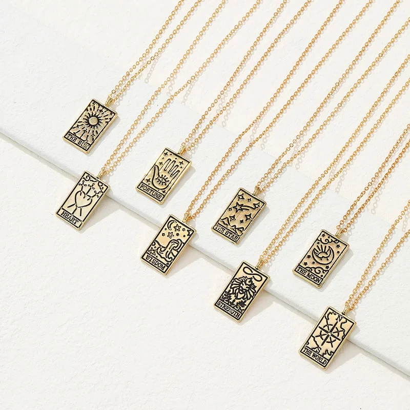 

Stylish Star Moon Printing Square Alloy Coin Pendant Necklace for Women Ladies Thin Chain Metallic Necklace Accessories