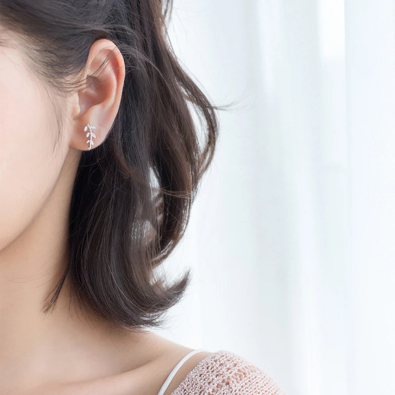 Colusiwei стерлингового серебра 925 блестящие листья серьги со шпилькой для женщин