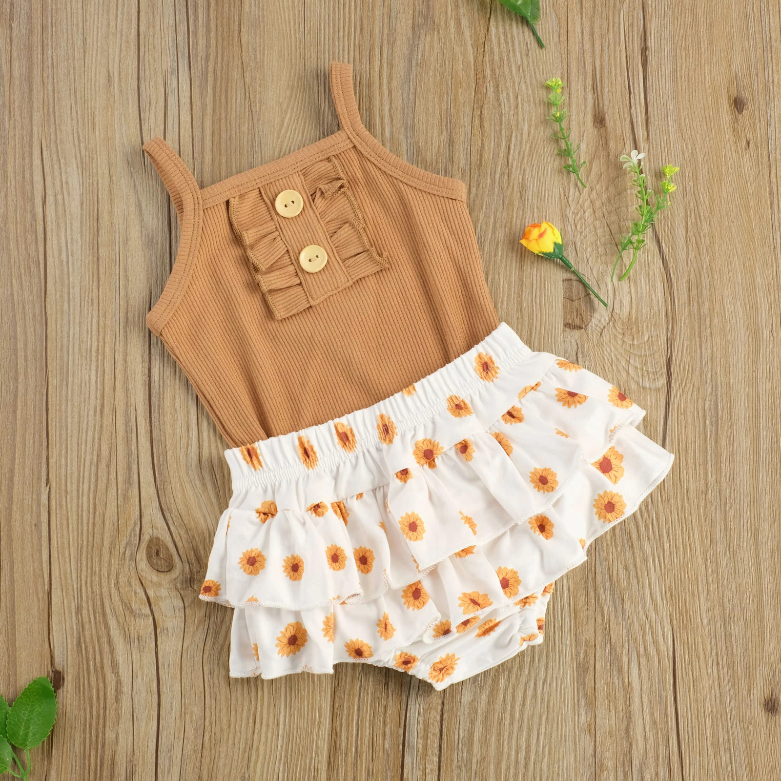 

Pudcoco 0-24M Toddler Baby Girl Summer 2Pcs Set Ruffled Buttons Sleeveless Camisole Bodysuit+Floral Print Skirt-Style Shorts