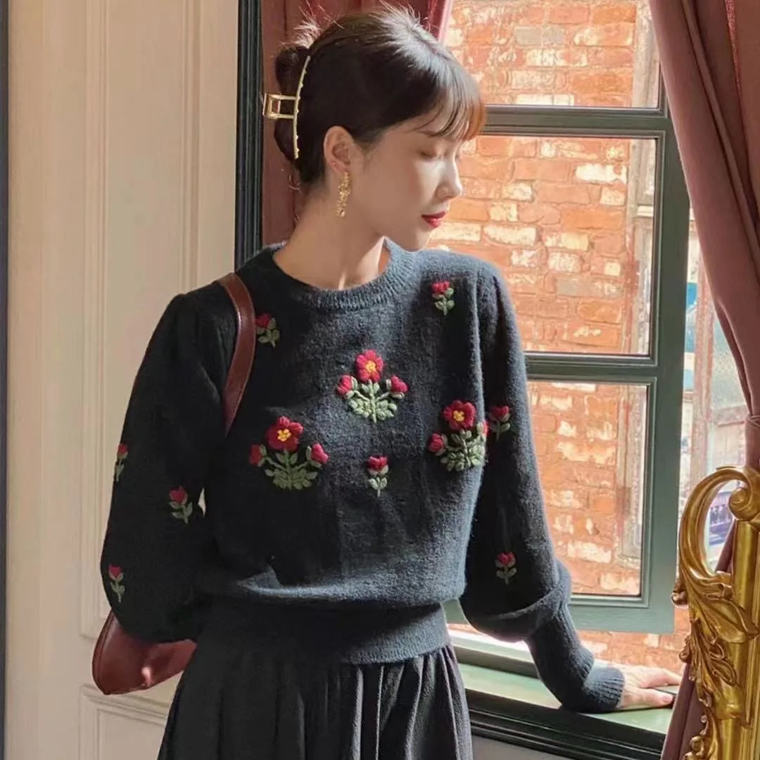 

BIggorange 2021 autumn/winter sweater Korean embroidered knitted pullover retro O-neck long sweet sweater