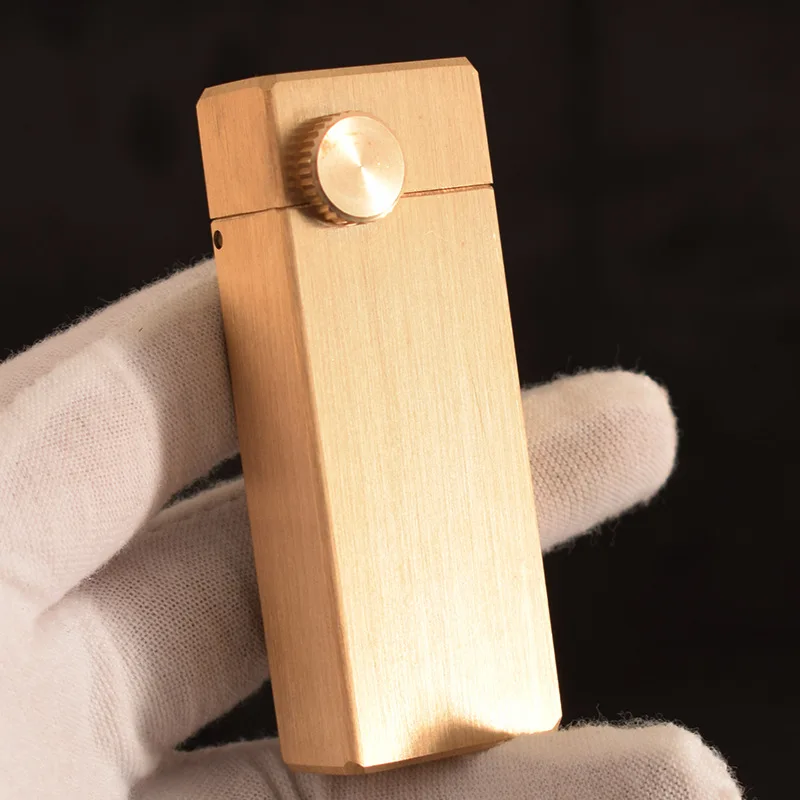 

Brass Kerosene Brushed Texture Lighter Vintage Flint Grinding Wheel Creative Personality Retro Men's Gift Kerosene Machine