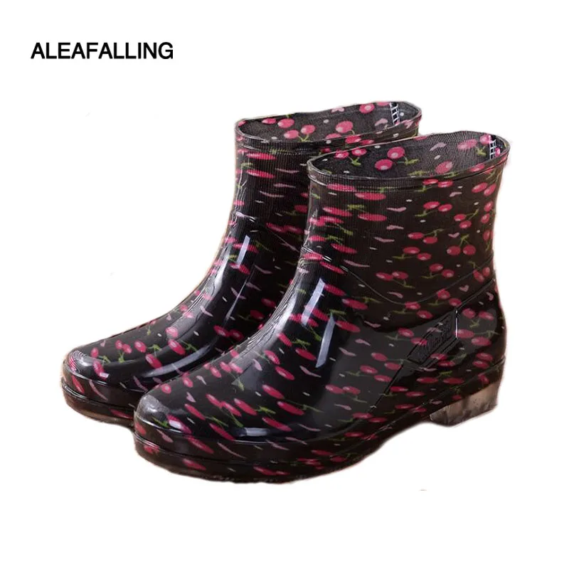 

Aleafalling Fashion Short Ankle Rain Boots Waterproof Flat Shoes Woman Rain Woman Water Rubber Ankle Boots Lace Up Botas W-012