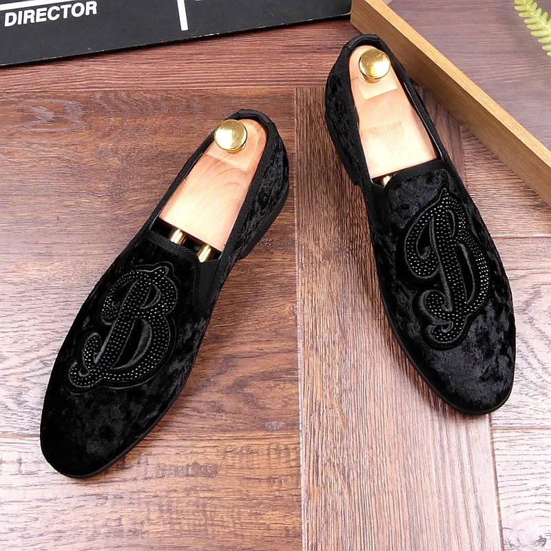 Новинка 2021 мужские повседневные замшевые лоферы черная красная подошва Мокасины