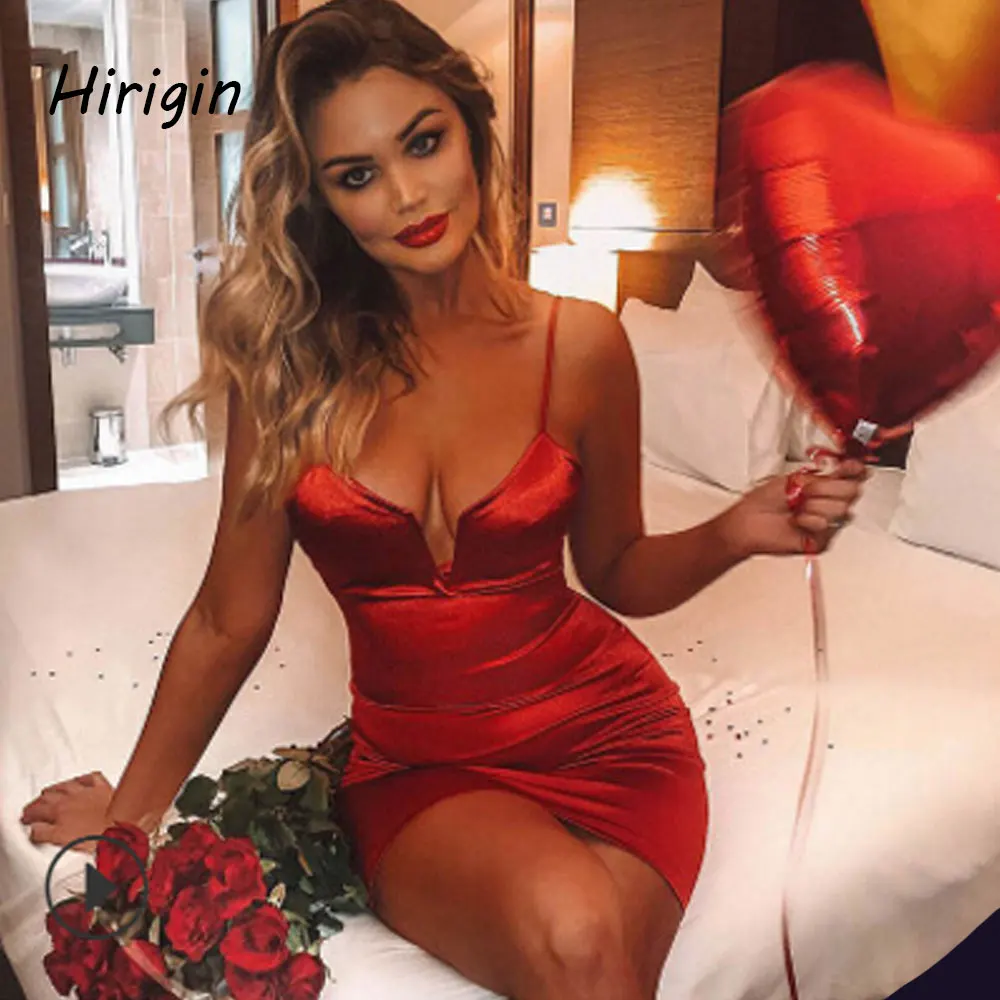 Соблазнительные женские облегающие платья 2020 черные с открытой спиной и