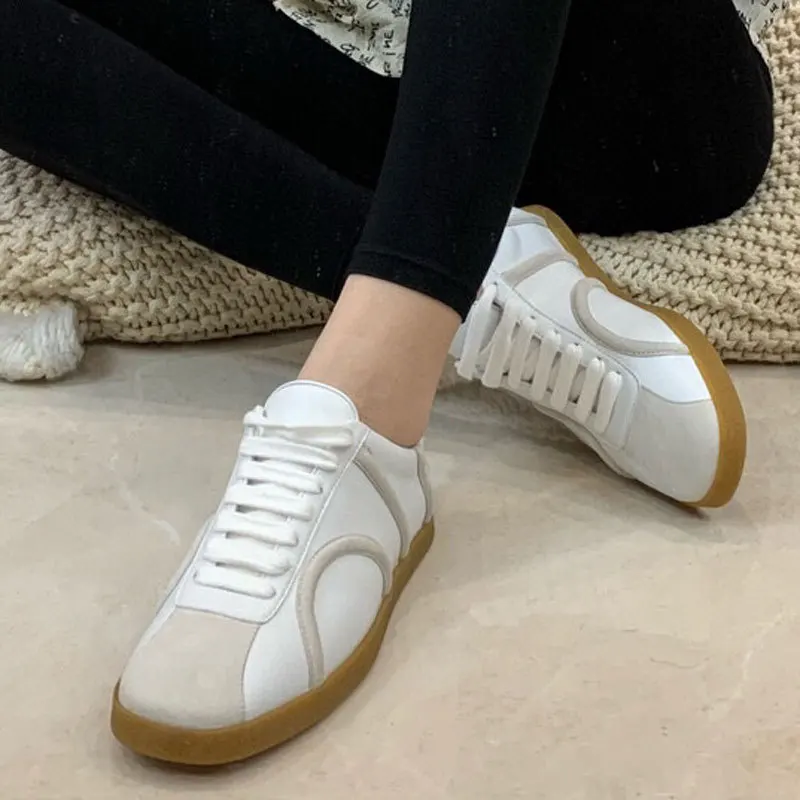 

Women Shoes 2021 Spring and Summer New Ladies Pure Color Casual Shoes Flat Bottom or Lace Up White Shoes
