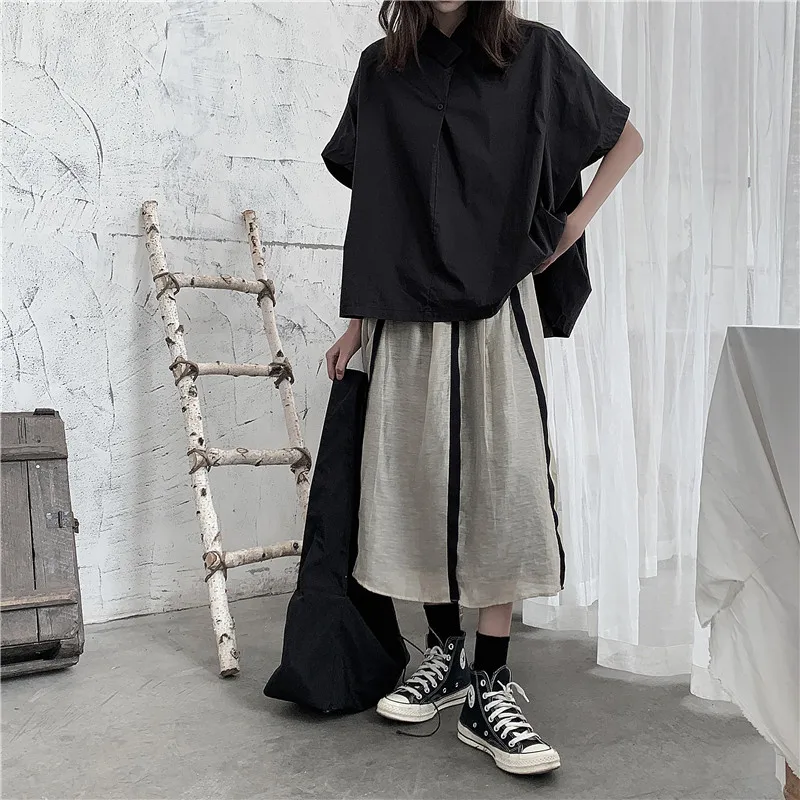 

Solid Streetwear Shirt Loose Asymmetric Design Black and White Summer New Short Turn-down Collar Women Blouses P703