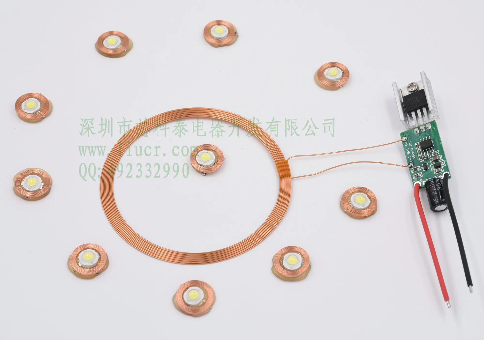 

Small Receiving and Long-distance 100mm Wireless Power Supply, Wireless Power Transmission, Wireless Charging Module XKT801-32