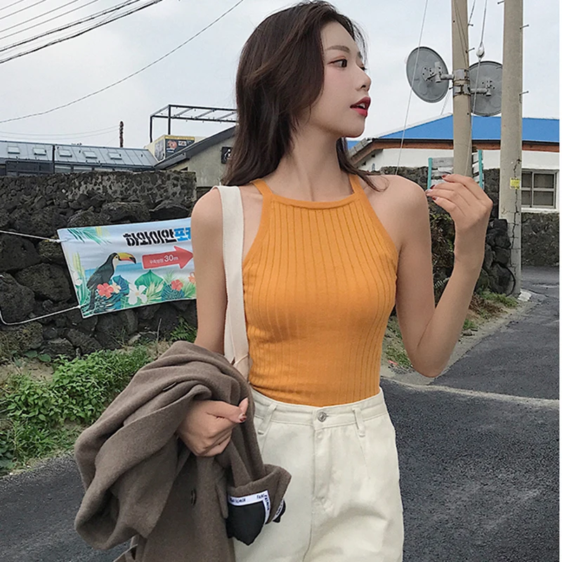 Женский ТРИКОТАЖНЫЙ УКОРОЧЕННЫЙ ТОП на бретельках облегающая трикотажная