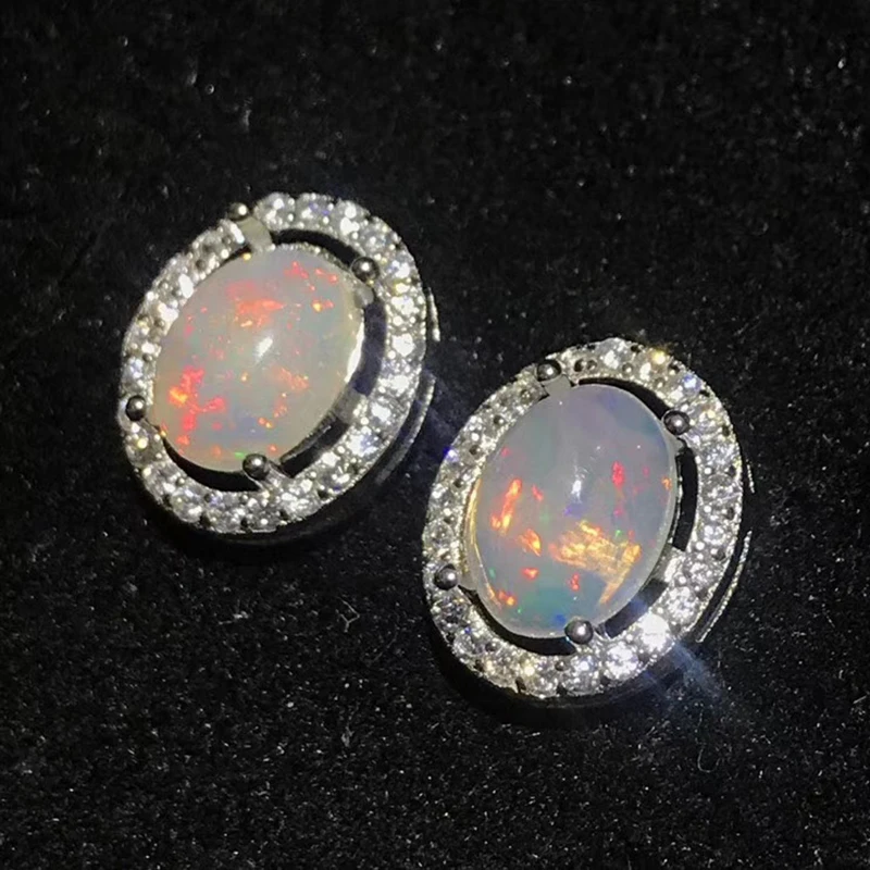 Женские классические серьги гвоздики с опалом овальные из натурального серебра