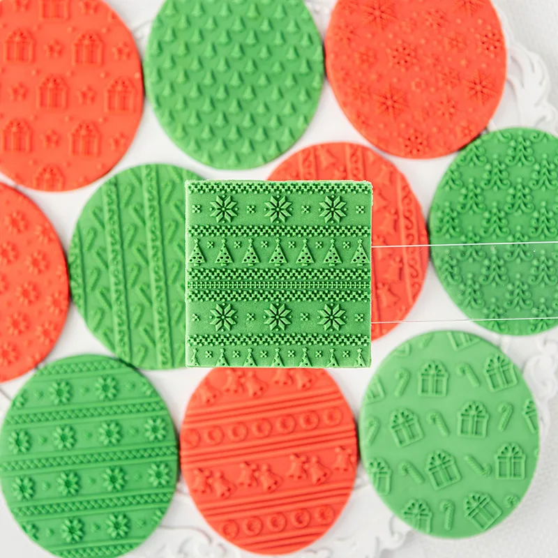 

New Year Decor Christmas Snowflake Pattern Embosser Stamp Acrylic Fondant Biscuit Xmas Tree Embosser Mold Cake Decoration Tool