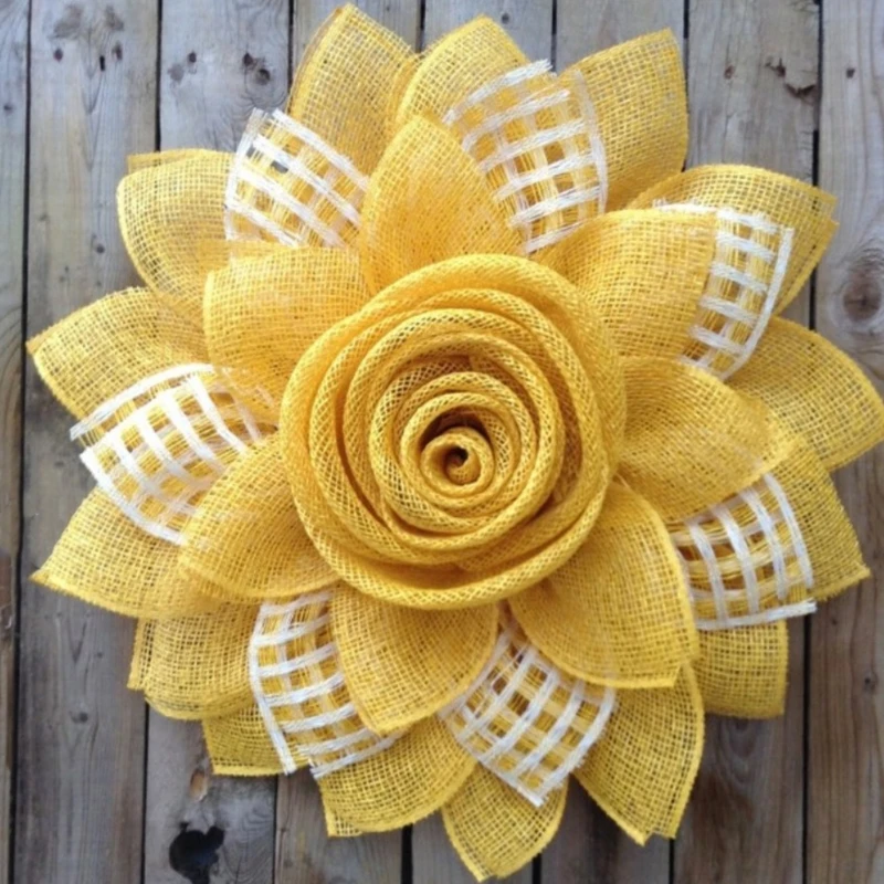 

Bee Wreath Garland Hanging Pendants Ornaments for Outdoor Wedding