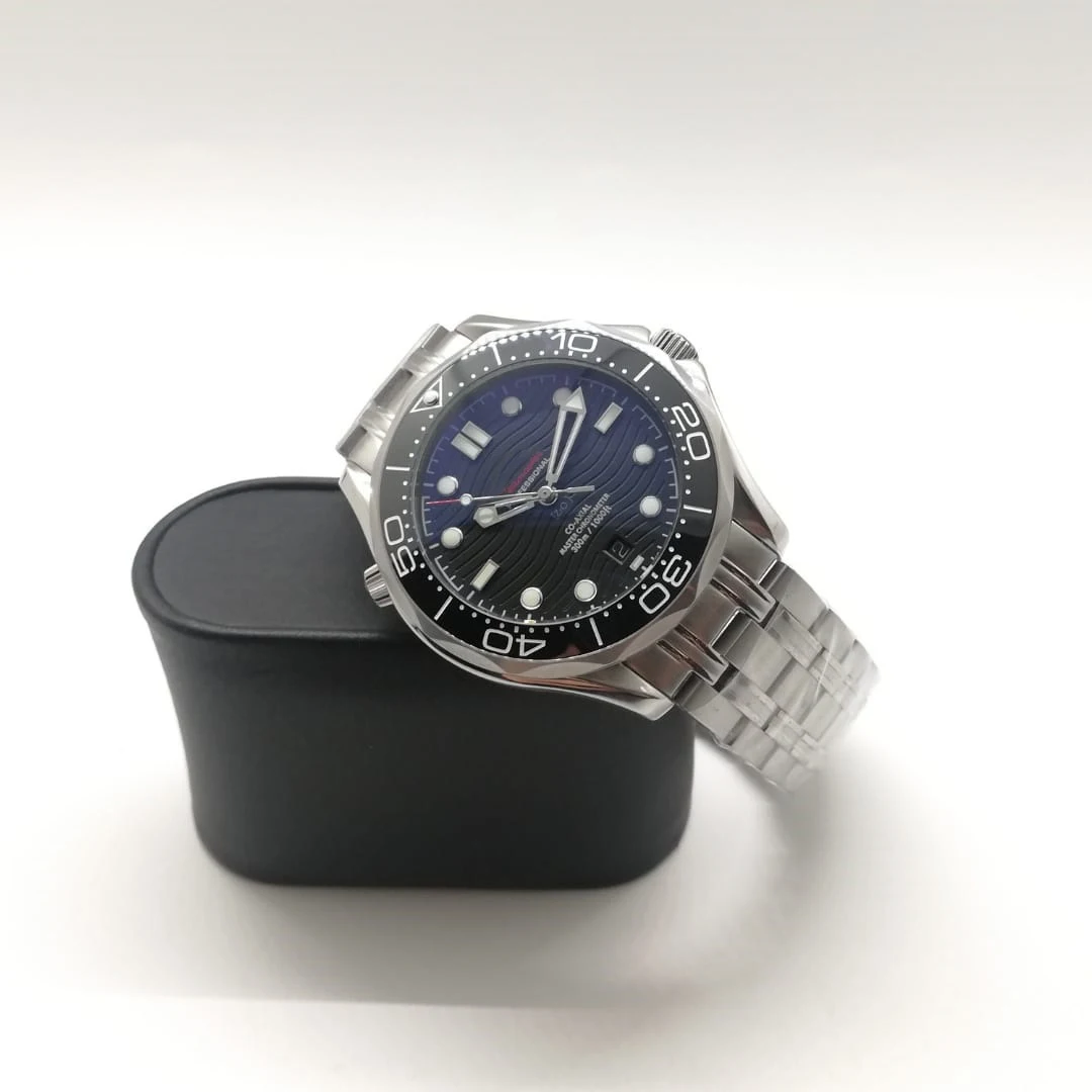 

Men's Wristwatches Black Dial Sapphire Crystal Rotatable Bezel Stainless Steel Professional Waterproof Master Man Watches