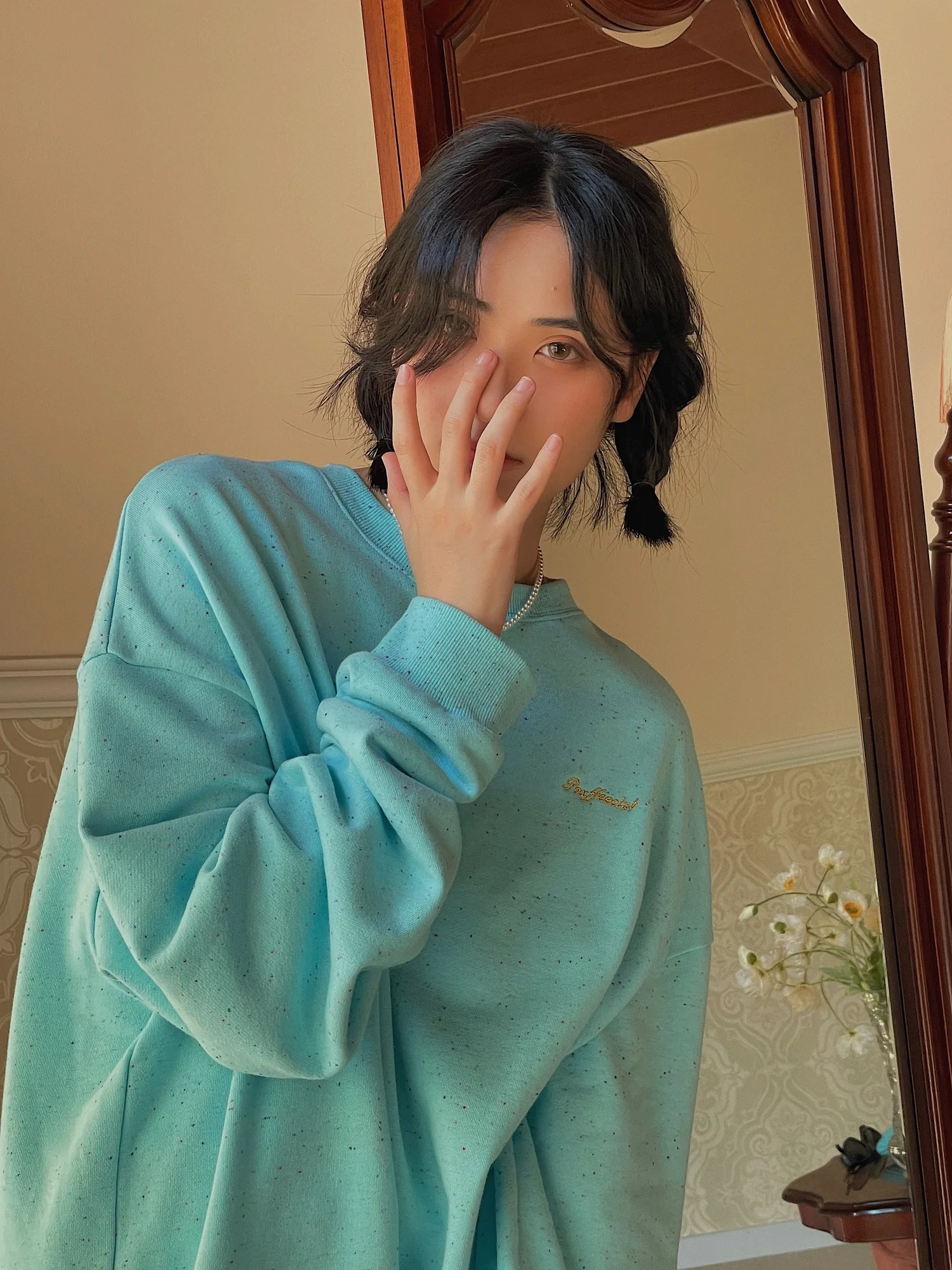 

Hoodies & Sweatshirts