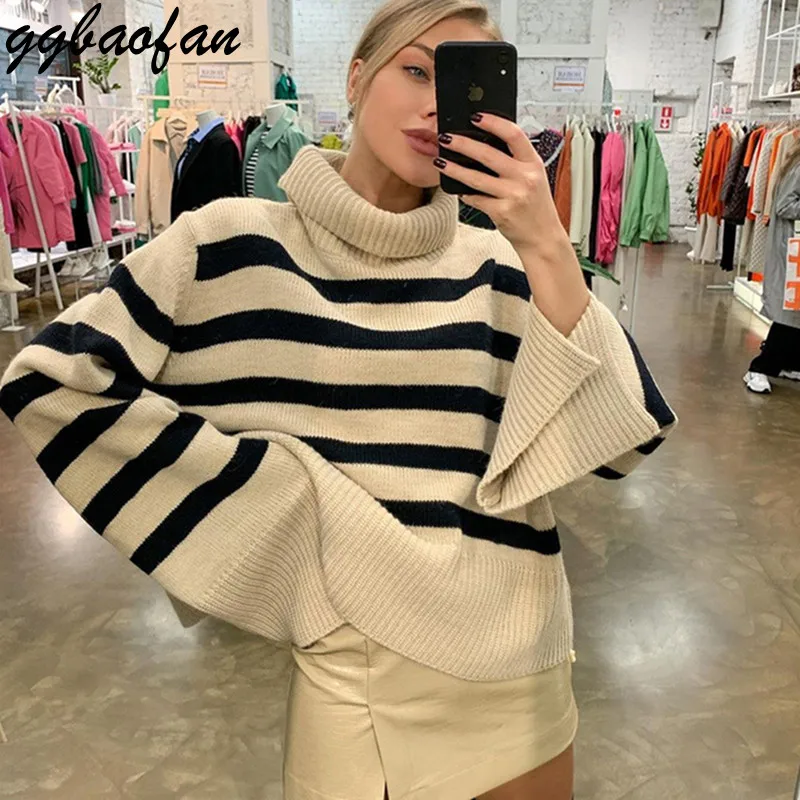 

Женский трикотажный пуловер в полоску, с принтом