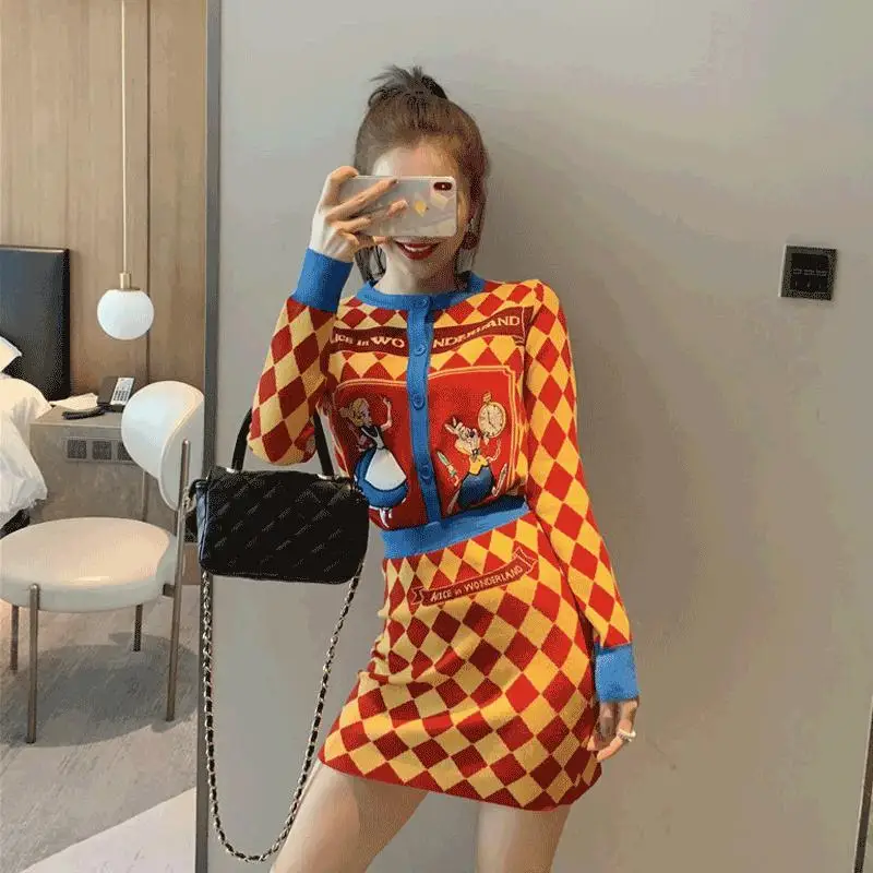 

Women's suit, western style, Yujie, xiaoxiangfeng, short man, wear two pieces of autumn and winter light ripe sweater and skirt