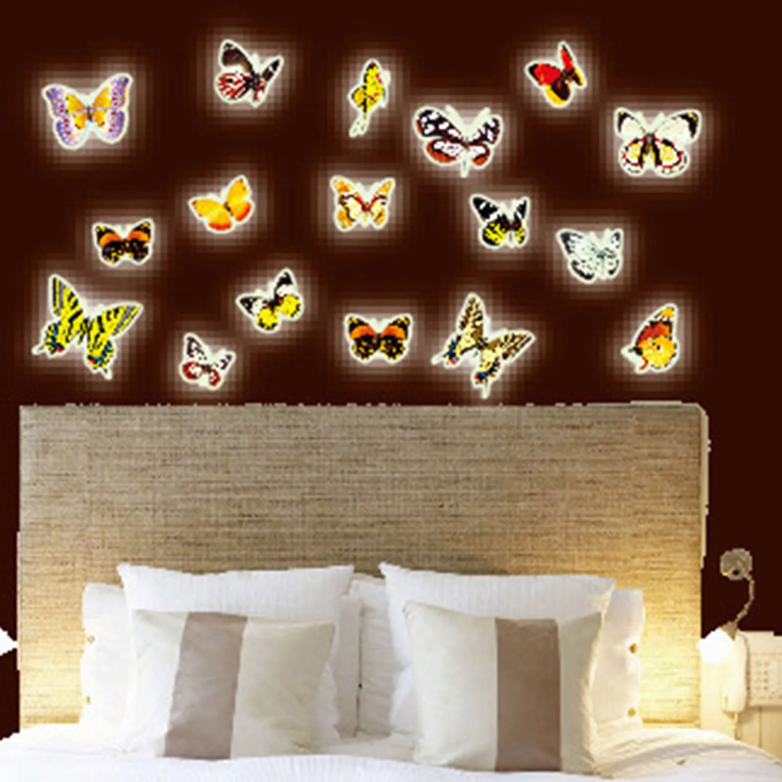 

Luminous Moon Stars Spacecraft Wall Sticker Art Design Stickers for Kids Room Home Decoration Wall Decals Glow in the Dark Decor