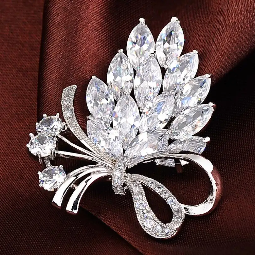 

Fashion Crystal Rhinestones Zircon Brooch Pin Flower Hat Peacock Womens Wedding Suit Dress Accessories Bridal Bouquets With Box