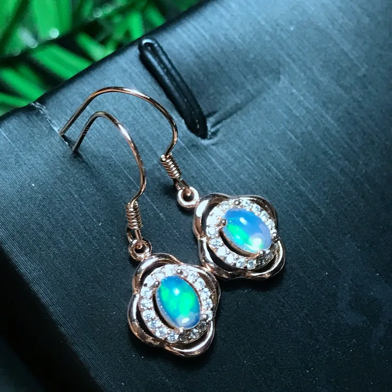 

Серьги из серебра 925 пробы с натуральным опалом