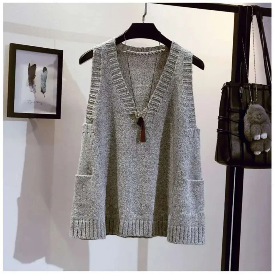 

Large Sweater Vest for Women in Spring and Autumn Wear Outside and Loose Sleeveless Top Inside