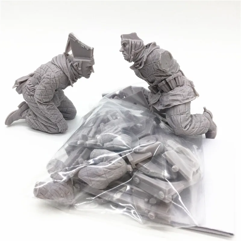 

1/16 resin soldier model World War II soldier East War scene Unpainted and Unassembled kit 134G1